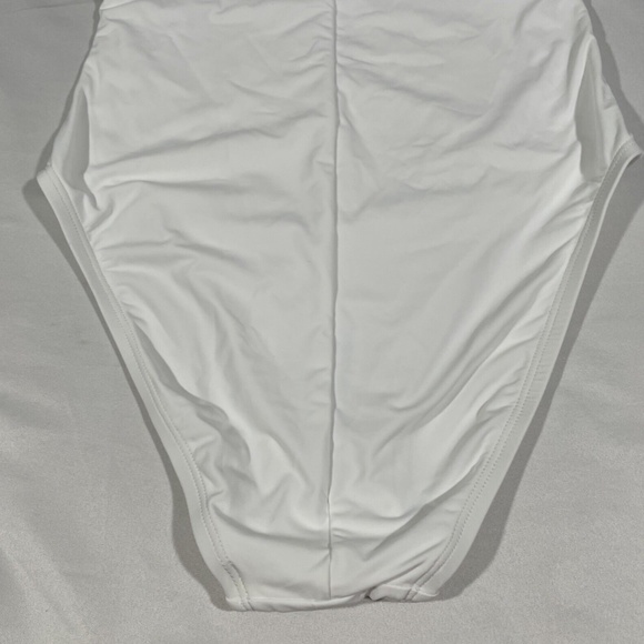 NEW La Blanca [ 0 ] Lets Duet Bandeau One Piece Swimsuit in‎ White - Picture 11 of 12